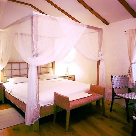 Boutique Placa מלון 4*