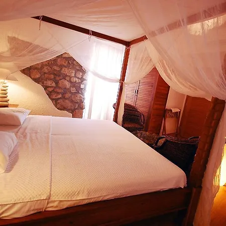 Boutique Placa 4*