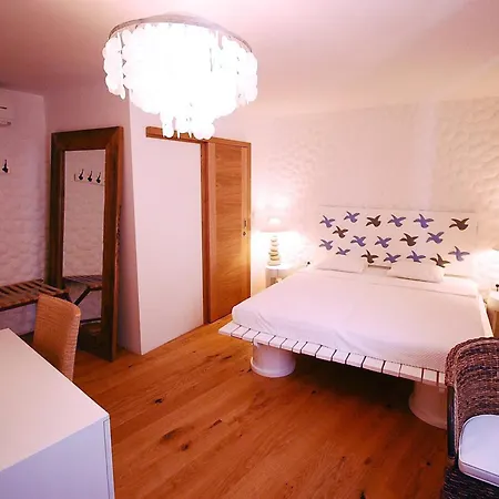 Hotel Boutique Placa 4*
